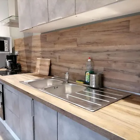 1 La Rustique Apartment